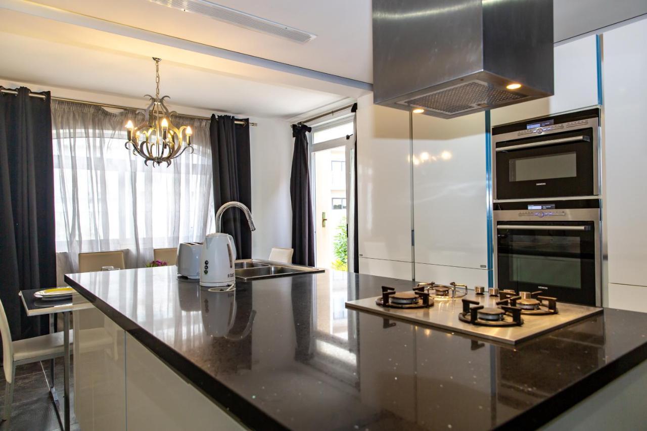 Апартаменти Dolmen Court Flat 10, Qawra Сент-Полс-Бей Екстер'єр фото