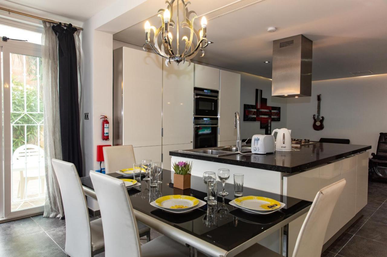 Апартаменти Dolmen Court Flat 10, Qawra Сент-Полс-Бей Екстер'єр фото
