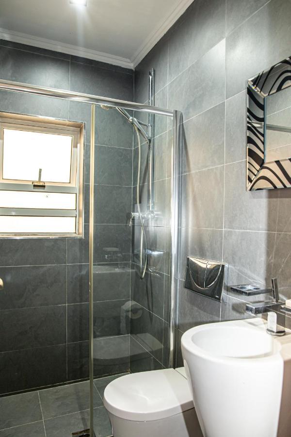 Апартаменти Dolmen Court Flat 10, Qawra Сент-Полс-Бей Екстер'єр фото